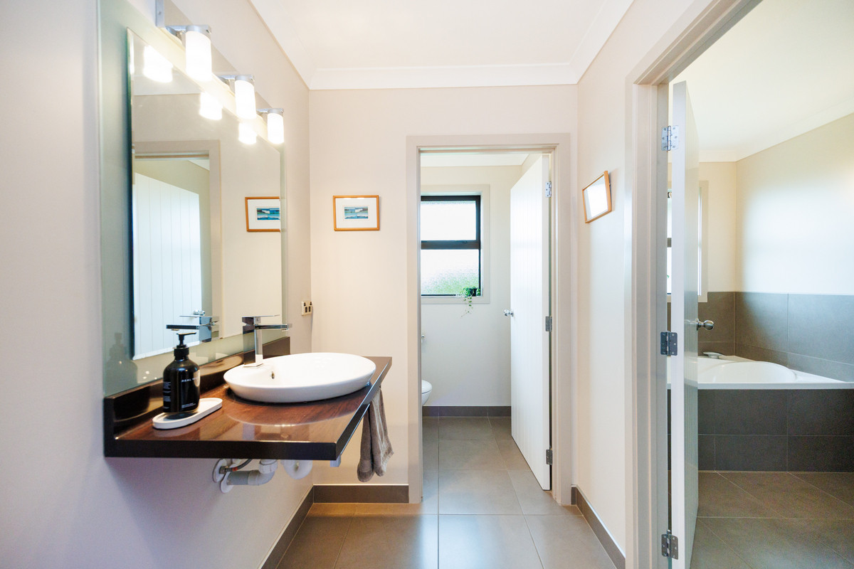 More Room & Privacy On 1.04ha