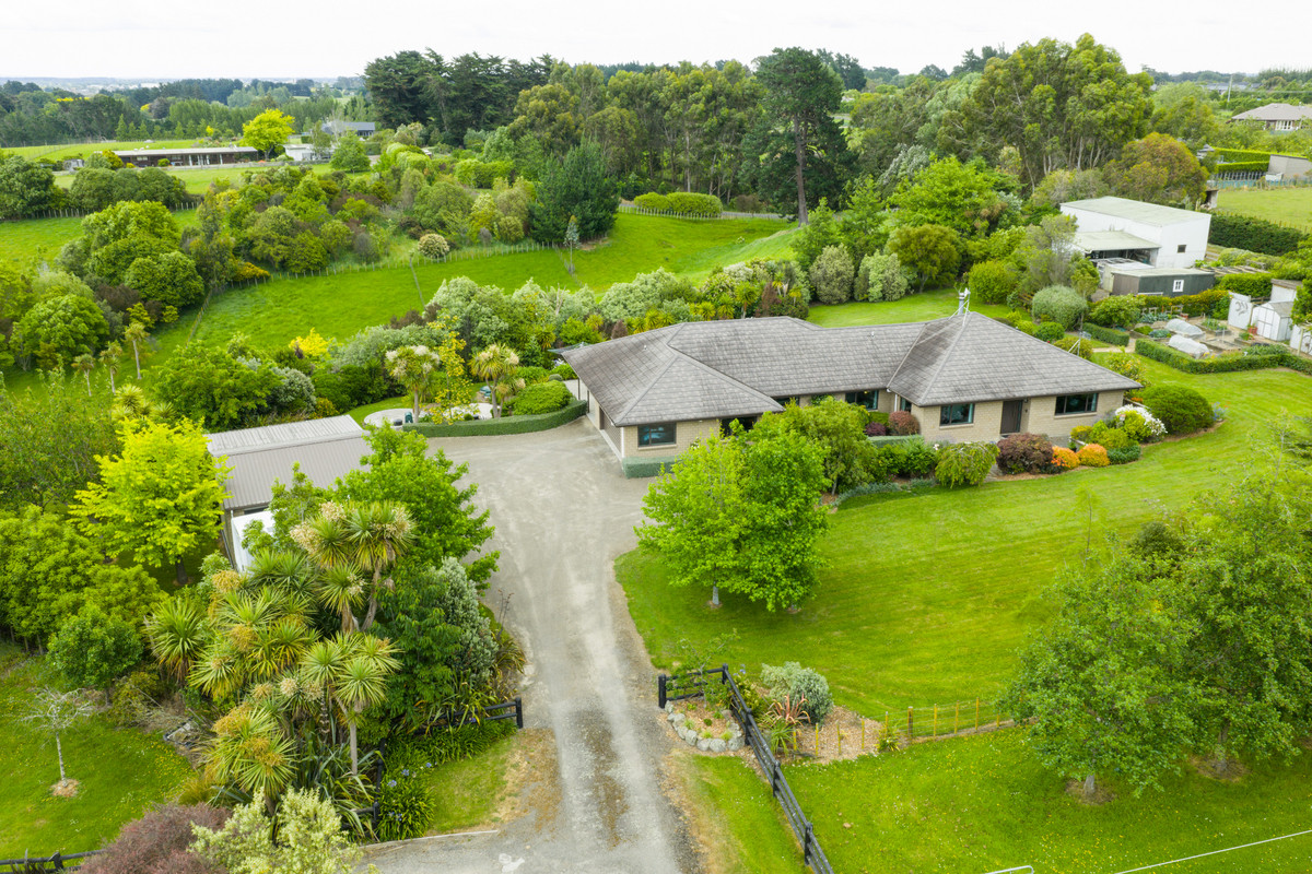 More Room & Privacy On 1.04ha