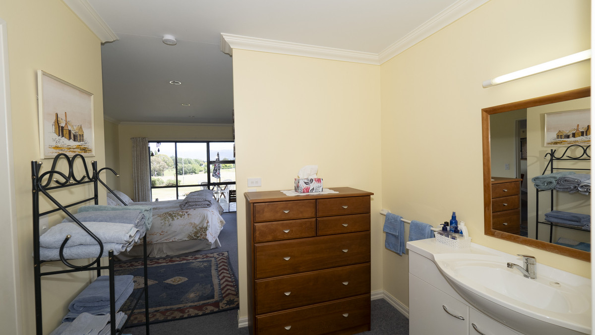 “Silverwood” - Seclusion, Scale, Scenery