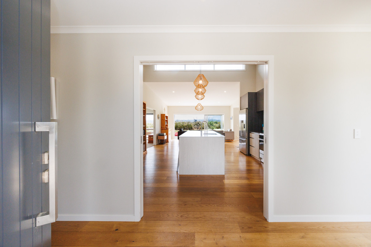 Stunning Modern Lifestyle + Cottage