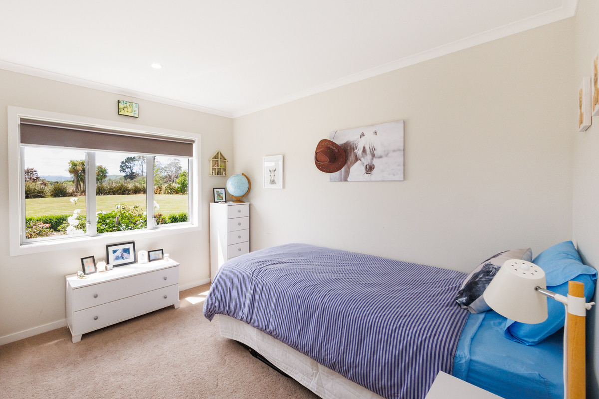 Stunning Modern Lifestyle + Cottage