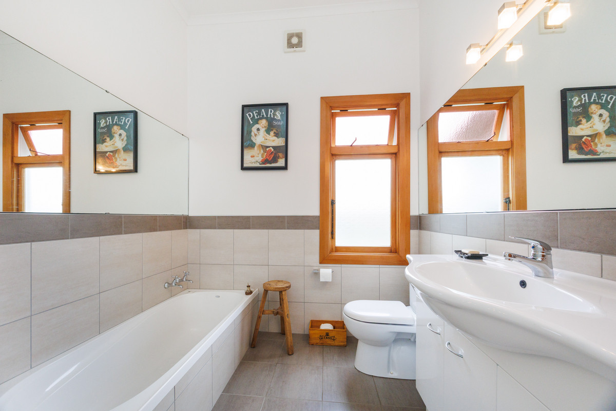 Renovated Character On 1055m²