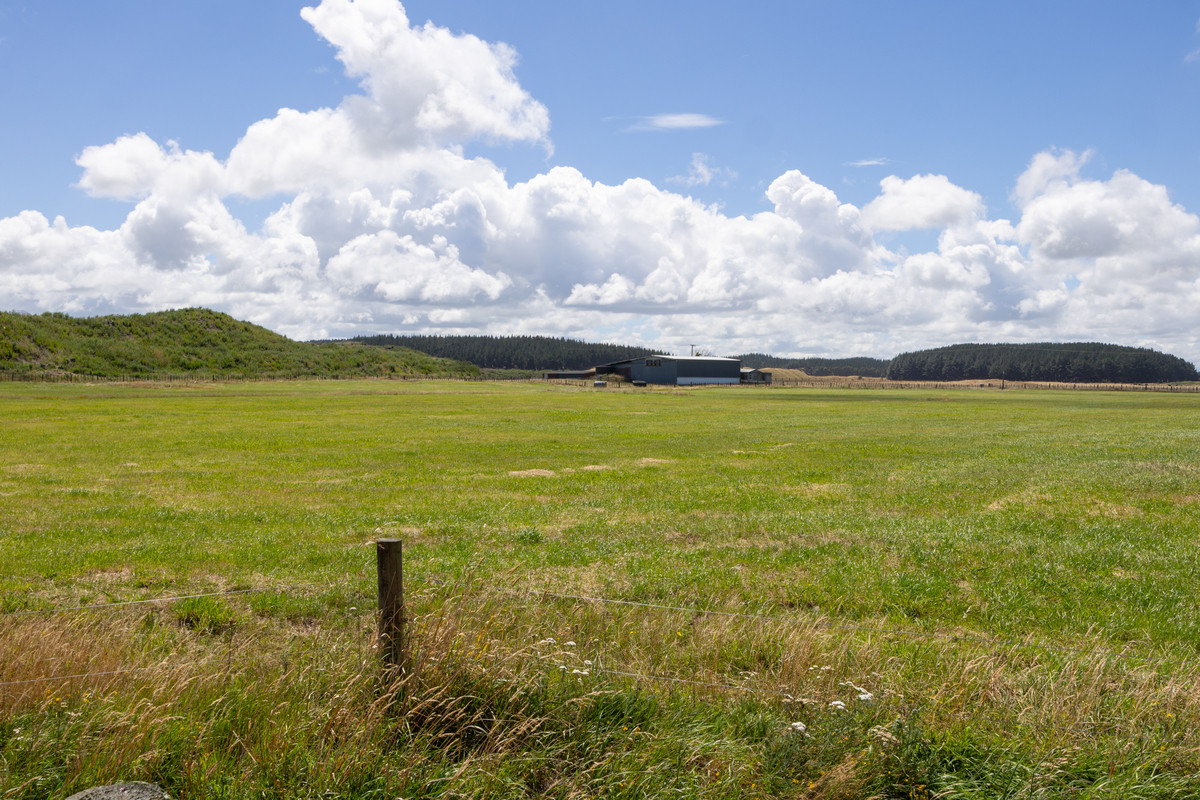 Well Set Up Bareland Sand Country With Balance Mix of Soils