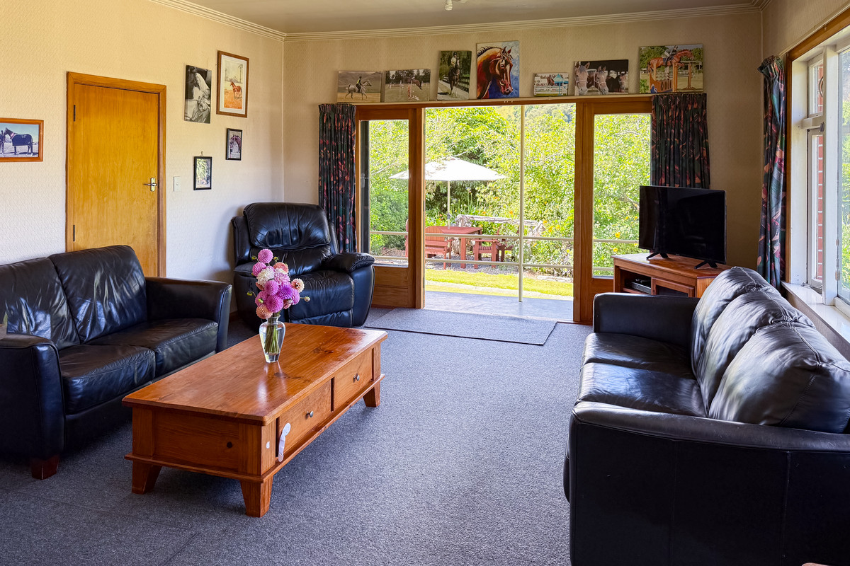 Strong Rangitikei Forward Store Country