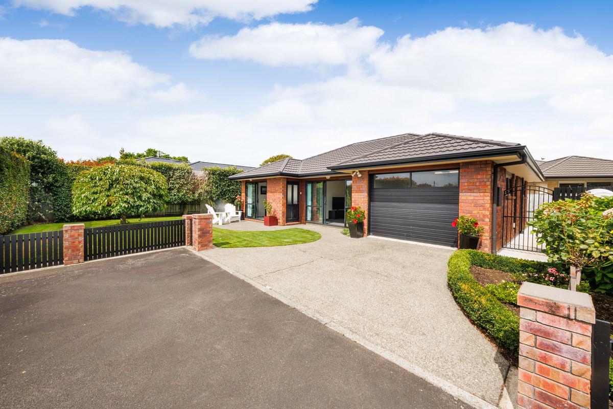 Super Smart & Central Convenience