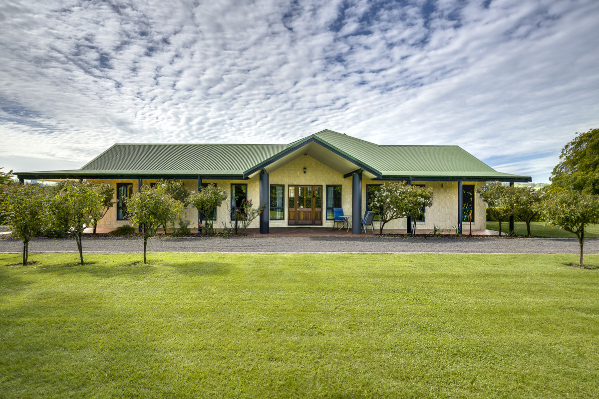 Tukituki Riverfront, Exceptional Home, Outstanding Shedding