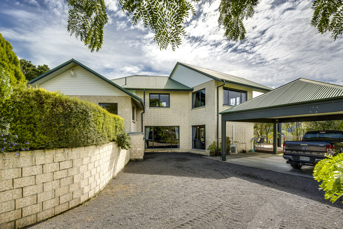 Tukituki Riverfront, Exceptional Home, Outstanding Shedding