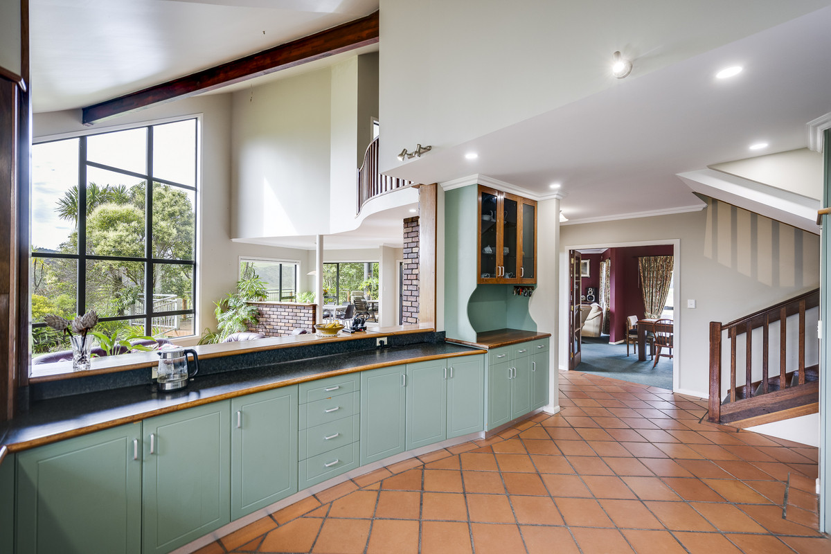 Tukituki Riverfront, Exceptional Home, Outstanding Shedding