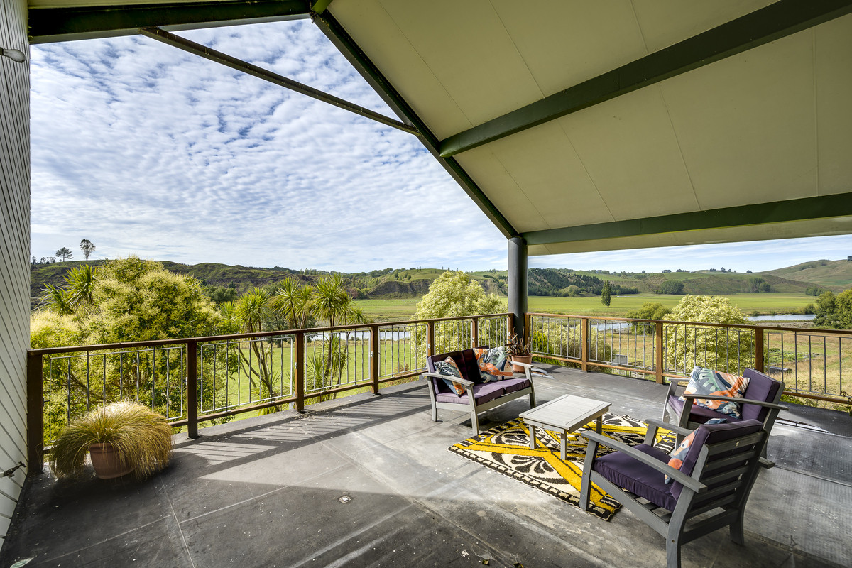 Tukituki Riverfront, Exceptional Home, Outstanding Shedding