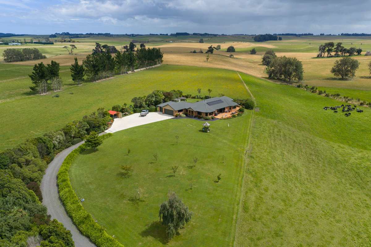 Well Set Up For Cattle With Private Home That Overlooks It All!