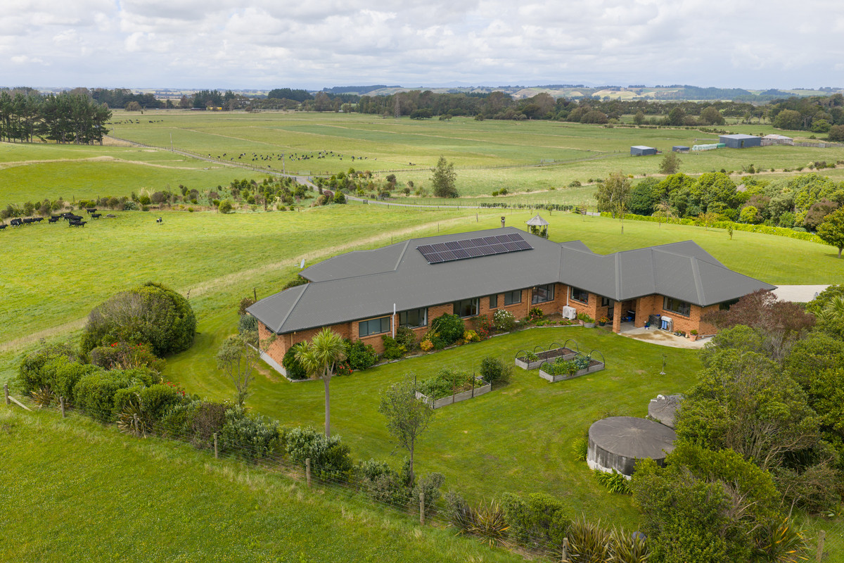 Well Set Up For Cattle With Private Home That Overlooks It All!