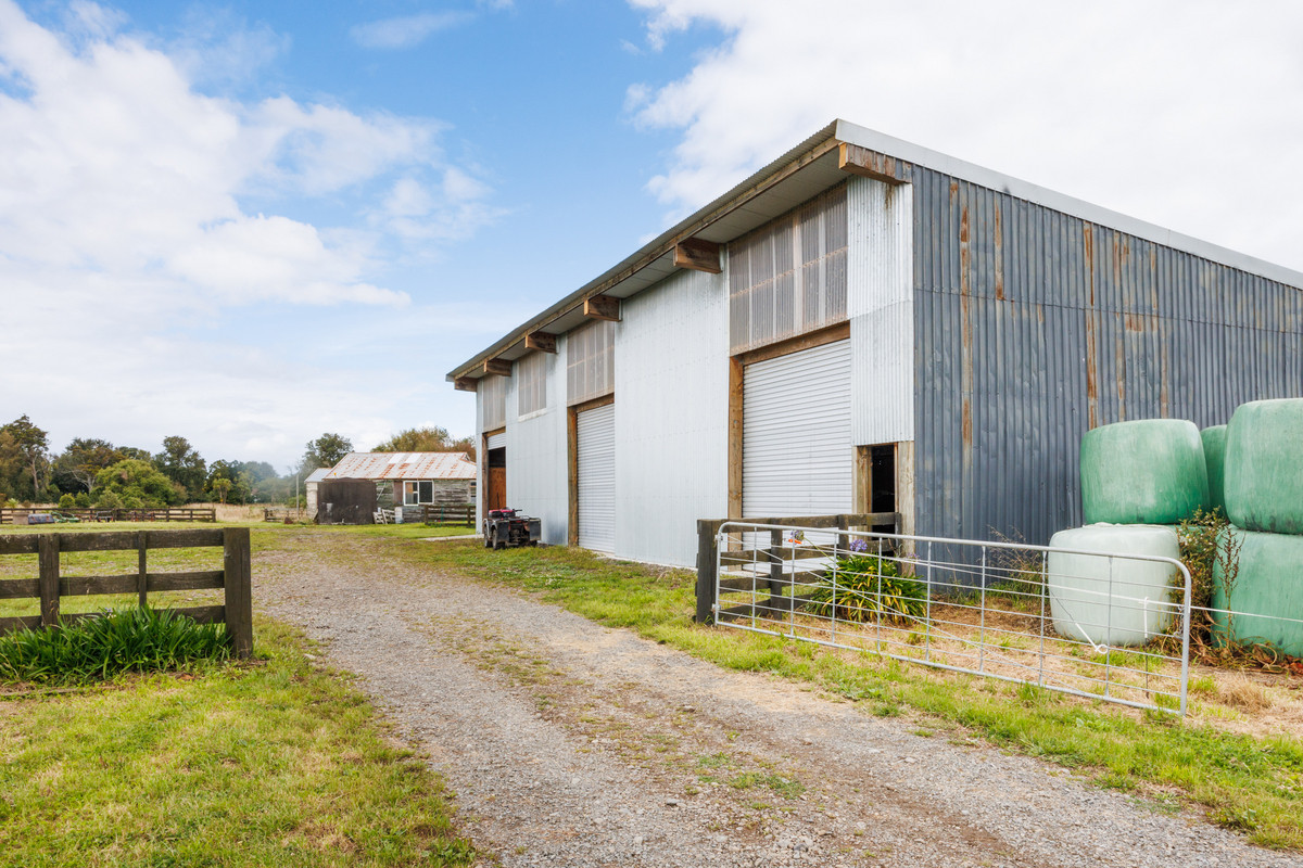 Well Set Up For Cattle With Private Home That Overlooks It All!