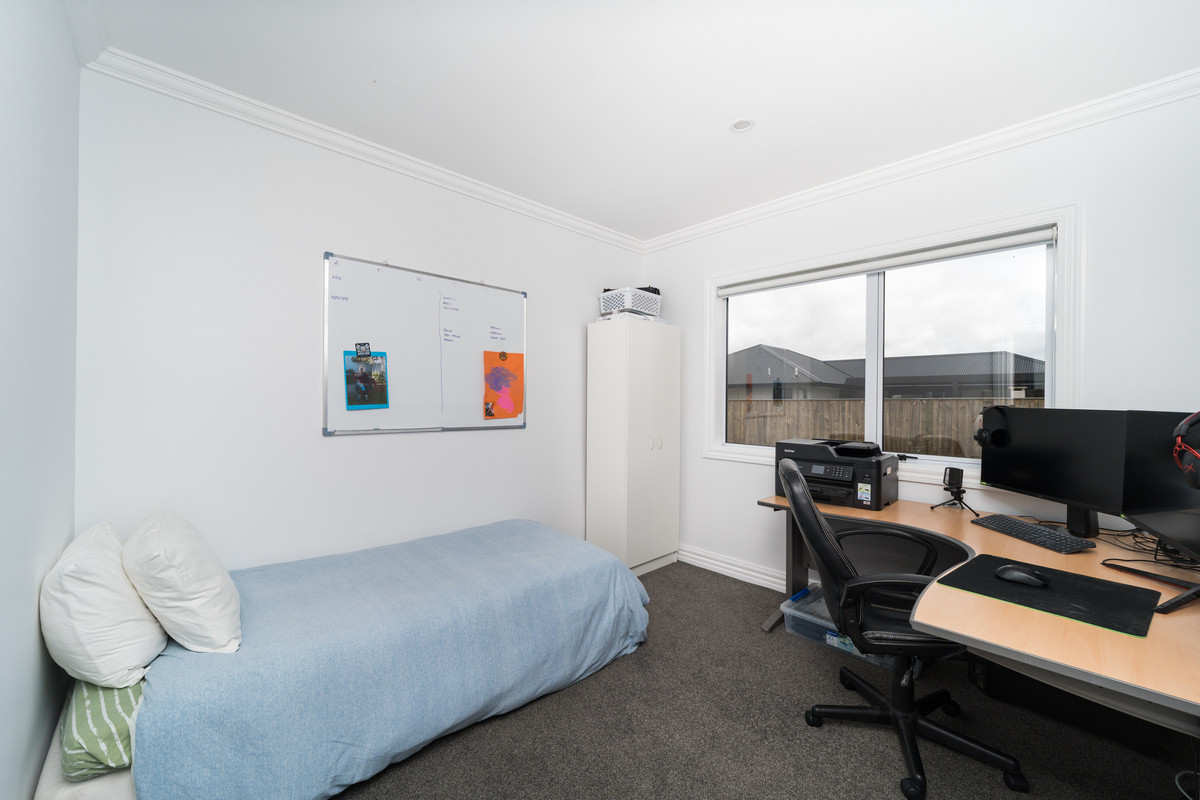 Superb Home With Superb Sheds!