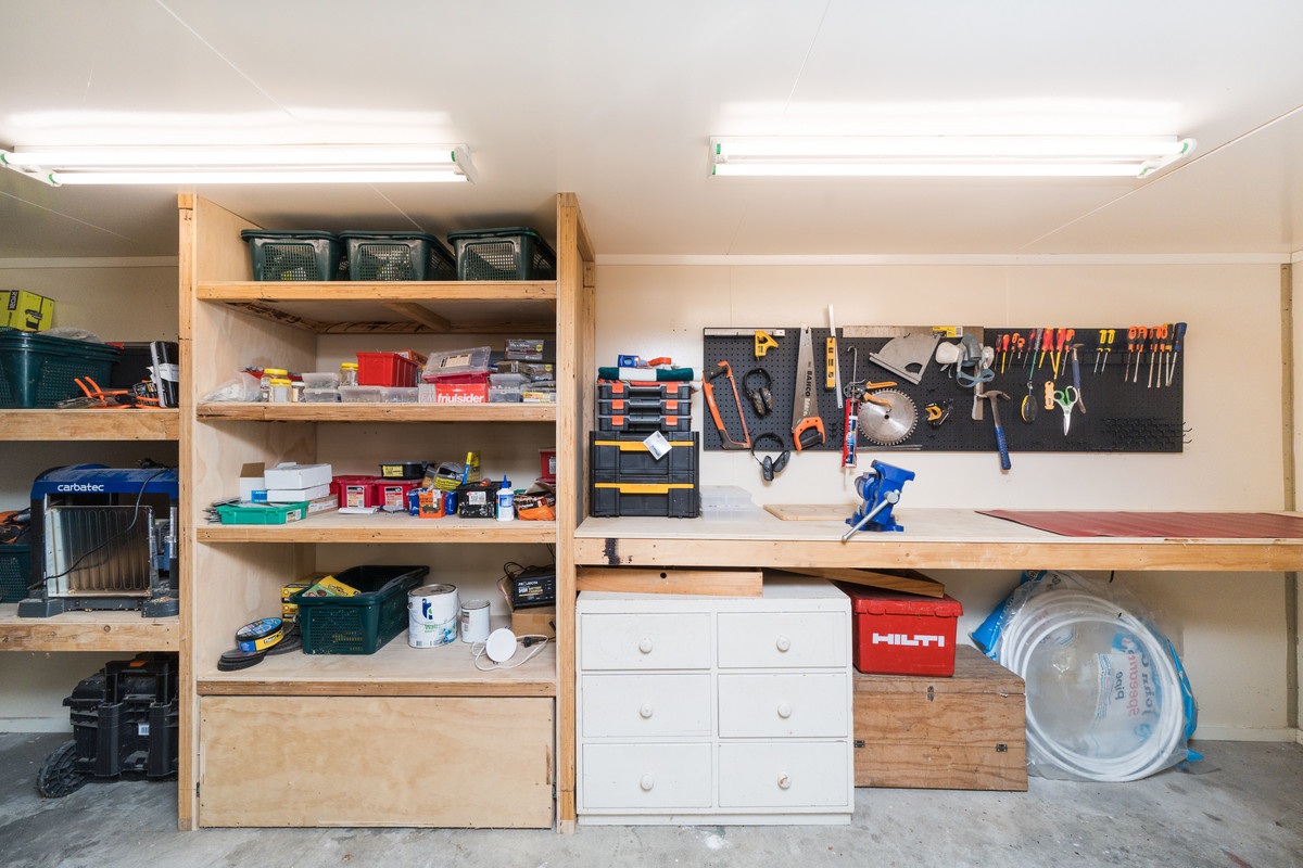 Superb Home With Superb Sheds!