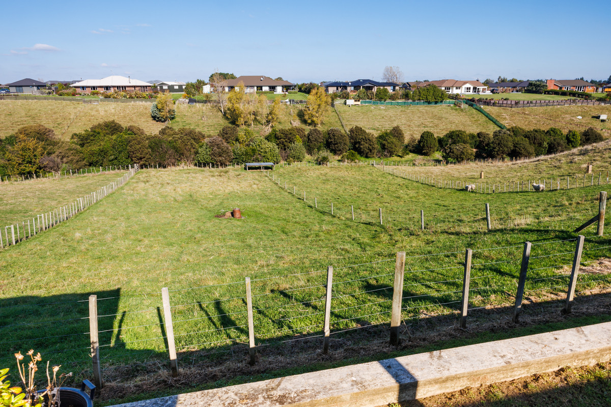 Combining Country & Town Living