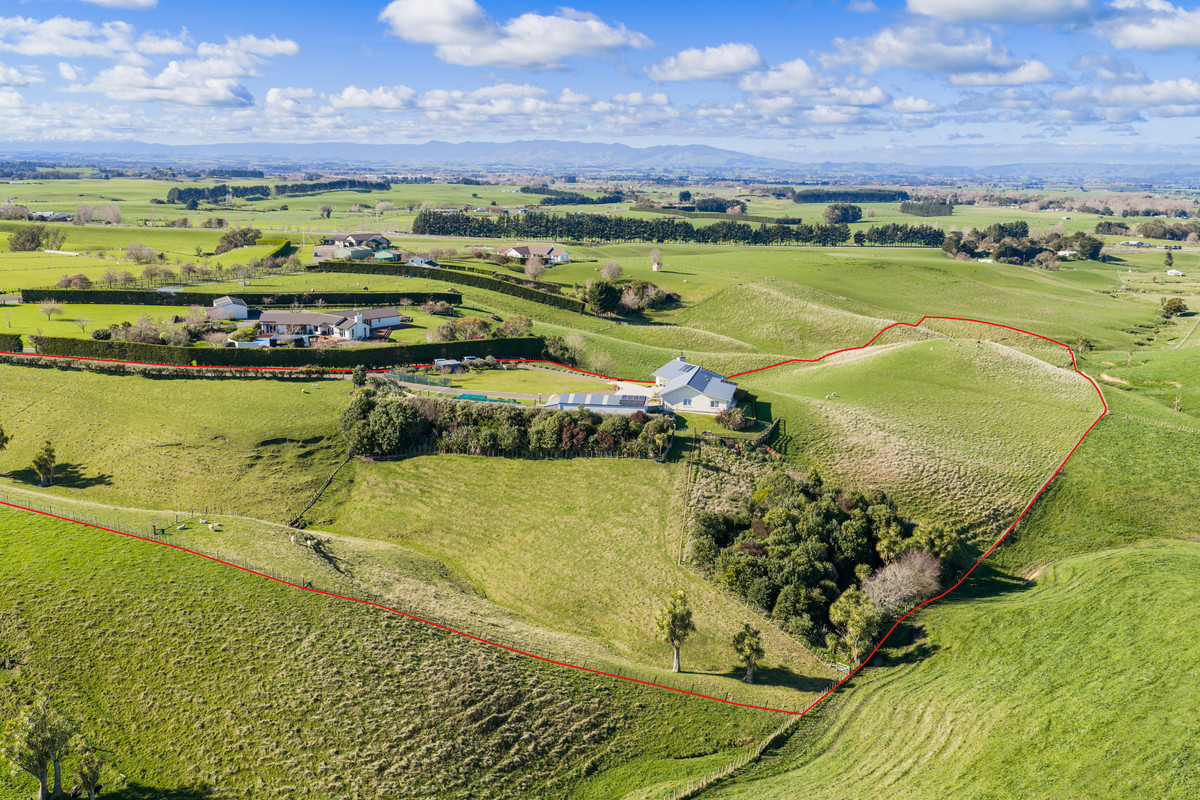 Panoramic Views & Sustainable Living