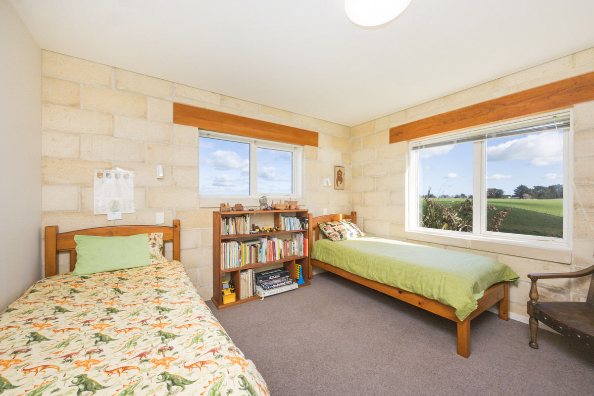 Panoramic Views & Sustainable Living
