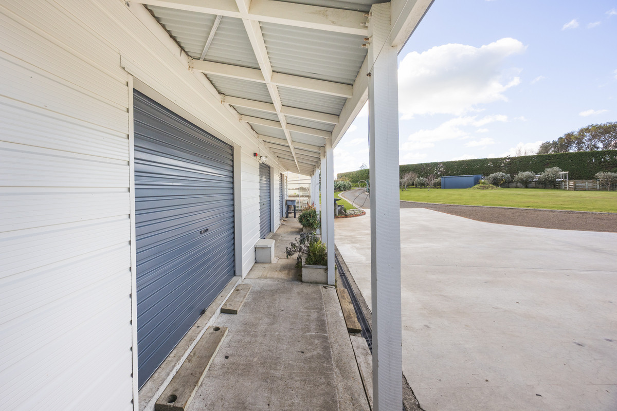 Panoramic Views & Sustainable Living