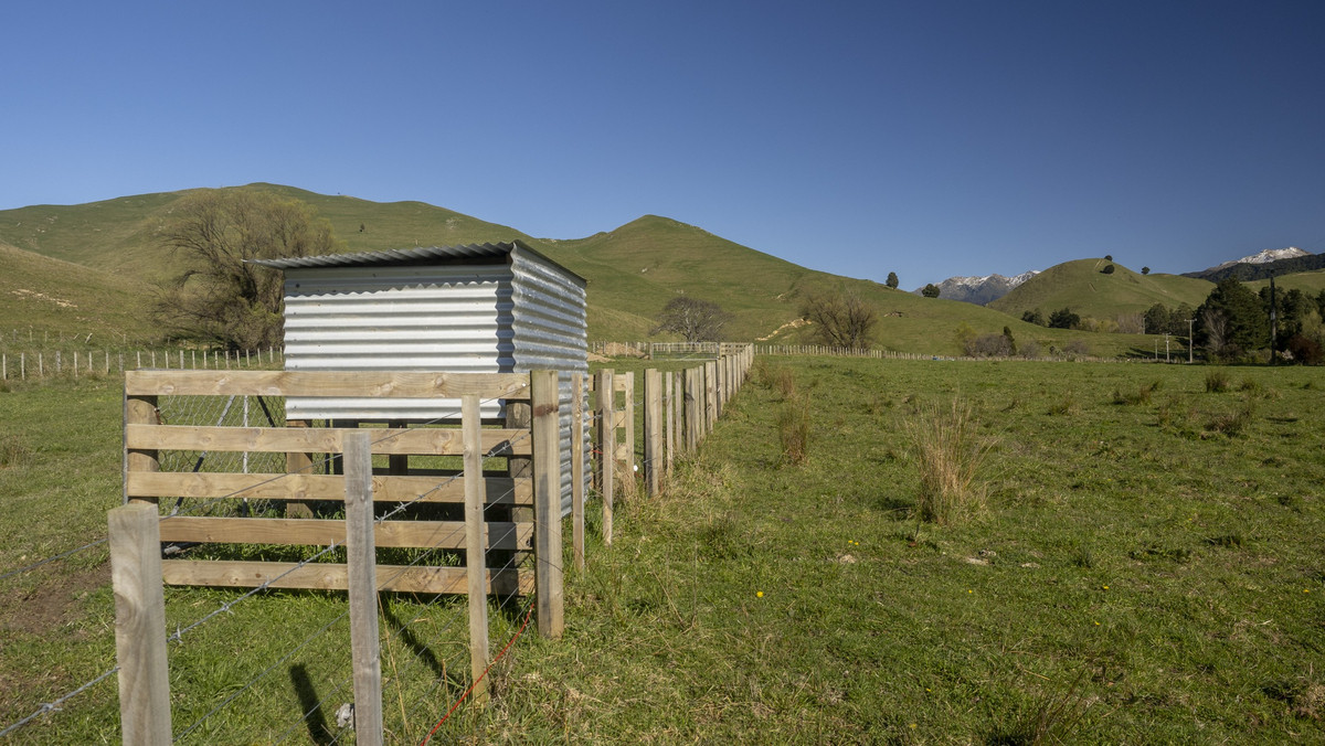 Streamside Lifestyle with Tararua Views