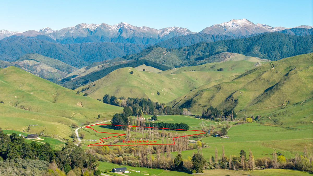 Streamside Lifestyle with Tararua Views