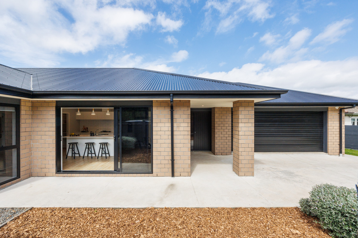 Executive Style, Modern Comfort & Outdoor Living