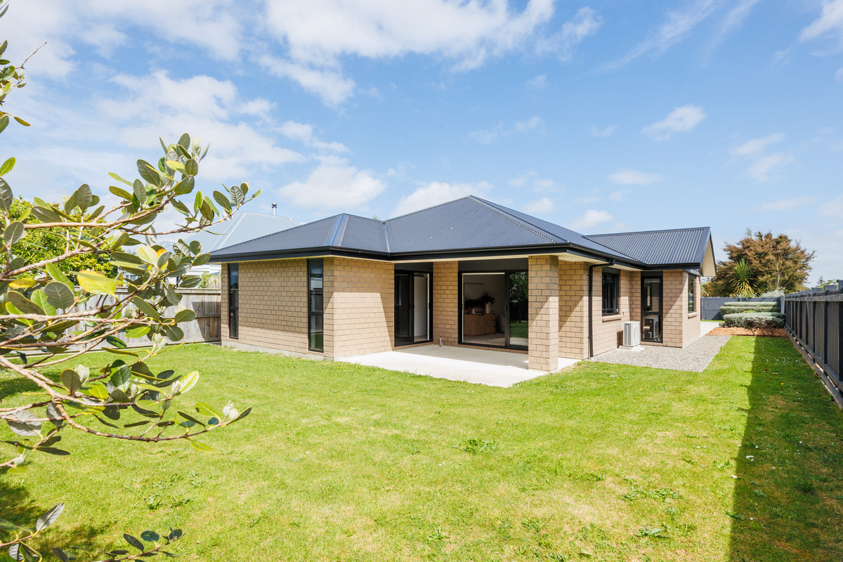 Executive Style, Modern Comfort & Outdoor Living