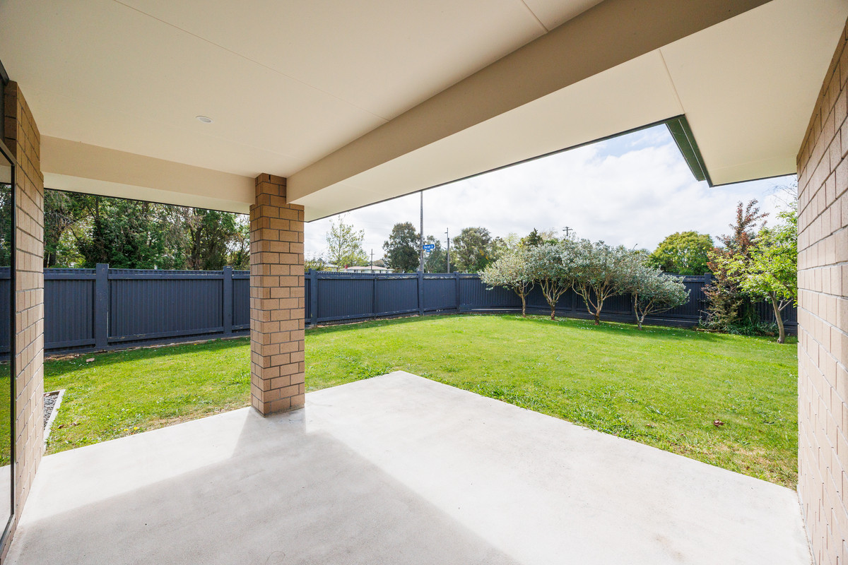 Executive Style, Modern Comfort & Outdoor Living