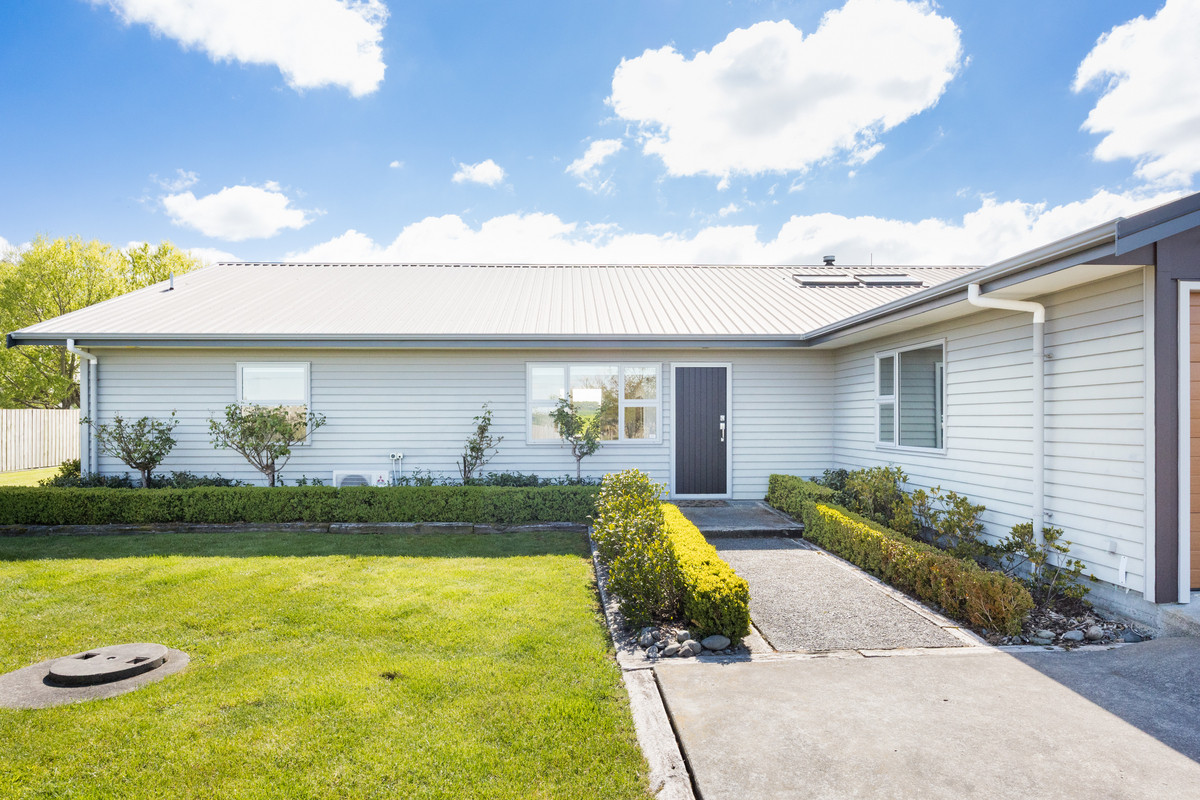 Walk Across The Paddock To School