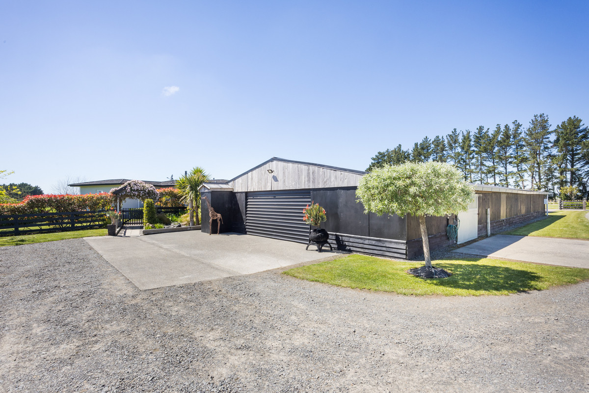 Family Lifestyle With Huge Shed