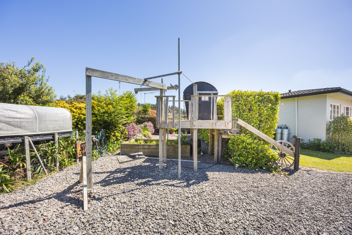 Family Lifestyle With Huge Shed